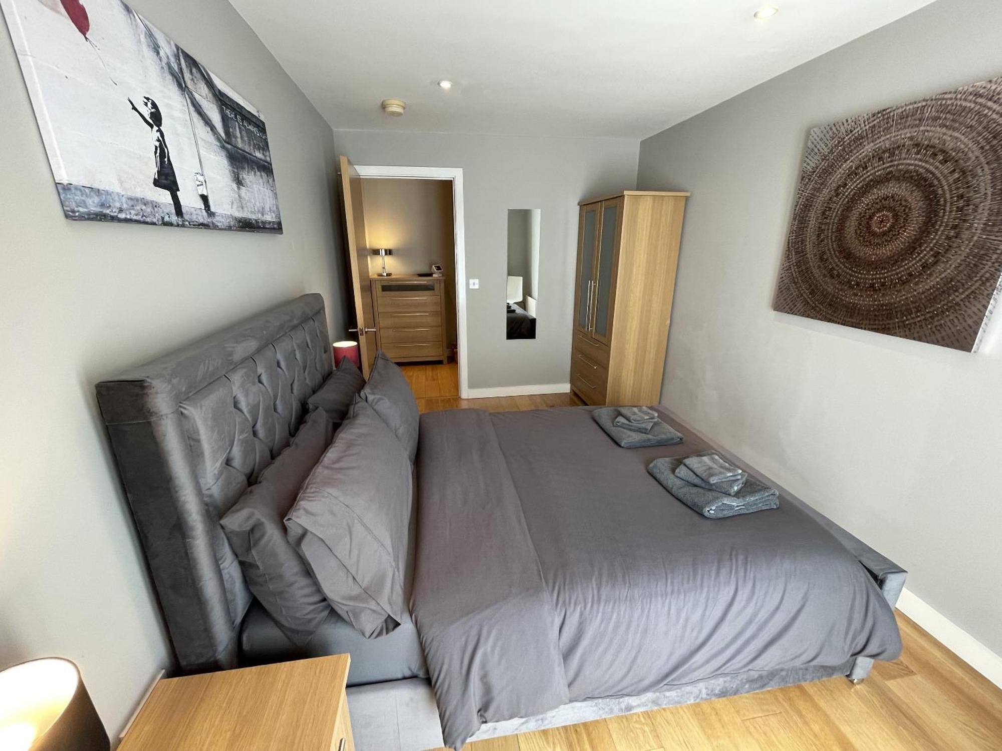לימינגטון ספא Stunning 2-Bed Town Centre Apartment - Hosted By Hutch Lifestyle מראה חיצוני תמונה