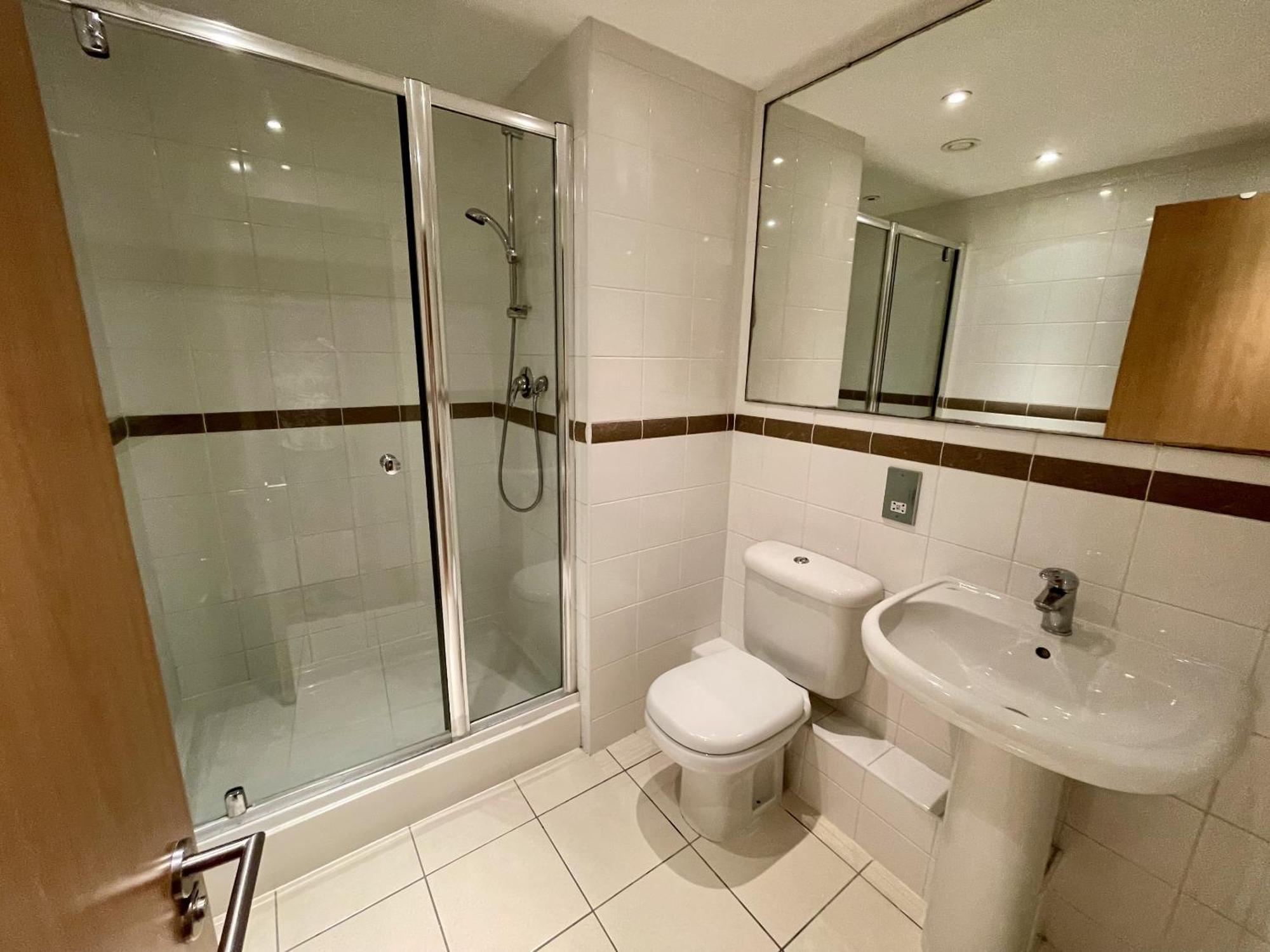 לימינגטון ספא Stunning 2-Bed Town Centre Apartment - Hosted By Hutch Lifestyle מראה חיצוני תמונה