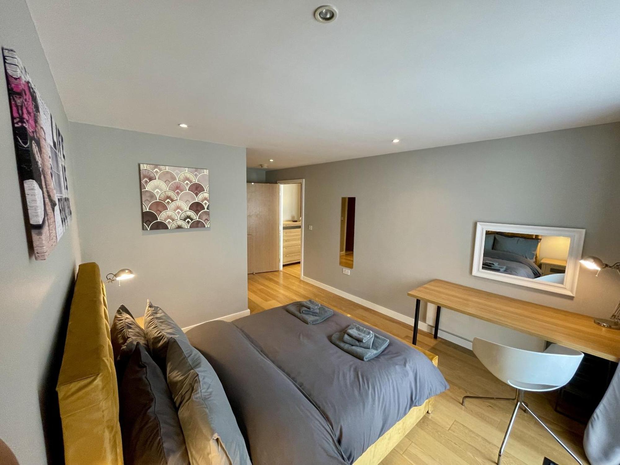 לימינגטון ספא Stunning 2-Bed Town Centre Apartment - Hosted By Hutch Lifestyle מראה חיצוני תמונה